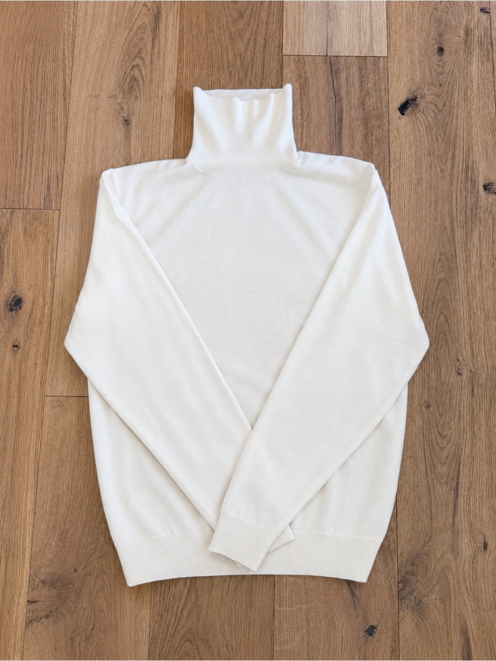 SUITSUPPLY Men's Off-White Merino Wool Turtleneck Sweater